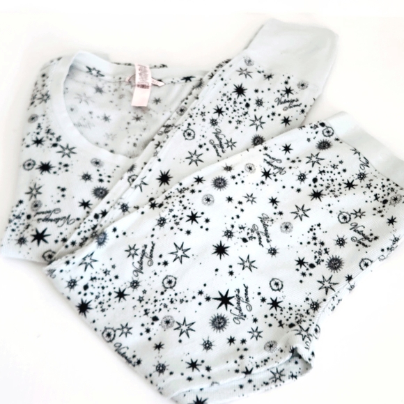 Victoria's Secret White Star Print Pajama Set - Picture 6 of 8